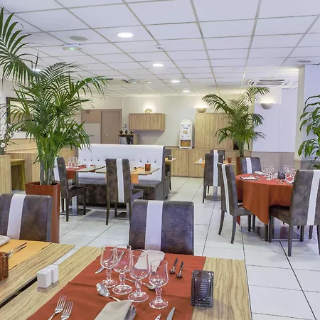 Kyriad Orange Centre