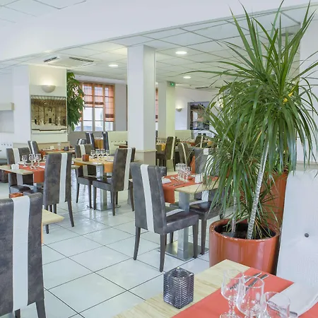 Hotel Kyriad Orange Centre