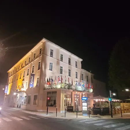Kyriad Orange Centre Hotel 3*