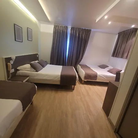 Hotel Kyriad Orange Centre 3*