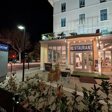 Kyriad Orange Centre 3* Orange (Vaucluse)