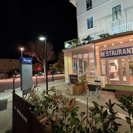 Hotel Kyriad Orange Centre - & Restaurant - La Galerie D'art Des Princes - Provence Alpes Cote D'azur - France - Proche A7-a9 - Exit21- Chateauneuf-du-pape Avignon Bollene Nimes Orange (Vaucluse)